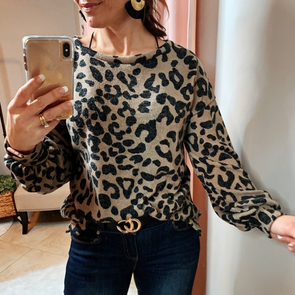 Leopard print balloon long sleeve shirt